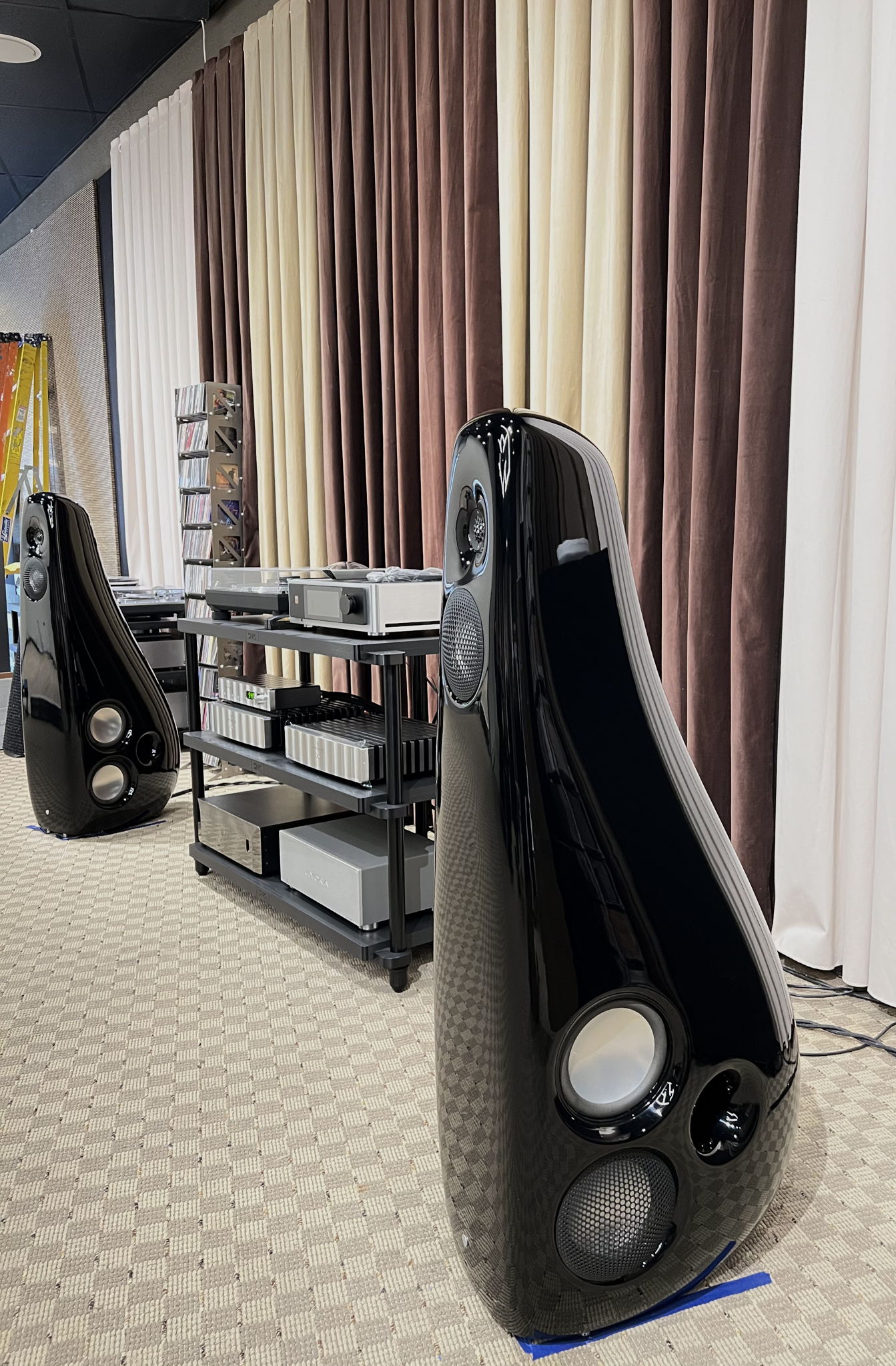 VIVID AUDIO KAYA90 LOUDSPEAKERS Store demo black 6