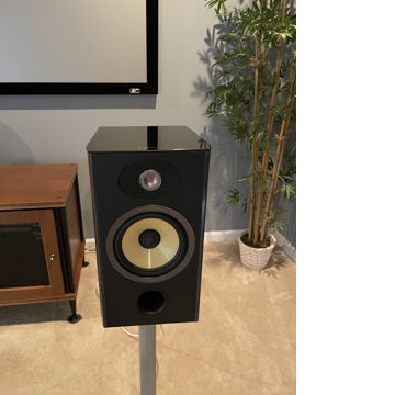 Focal Aria 906 K2 bookshelf speakers - mint customer tr...