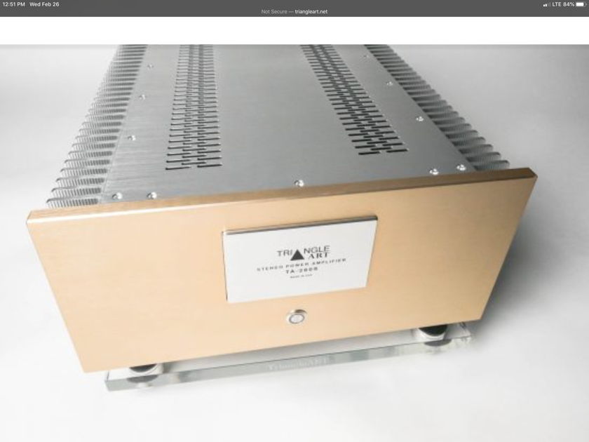 TriangleArt TA-260S Amplifier Excellent amp Dealer Showroom Less than 30 hours.