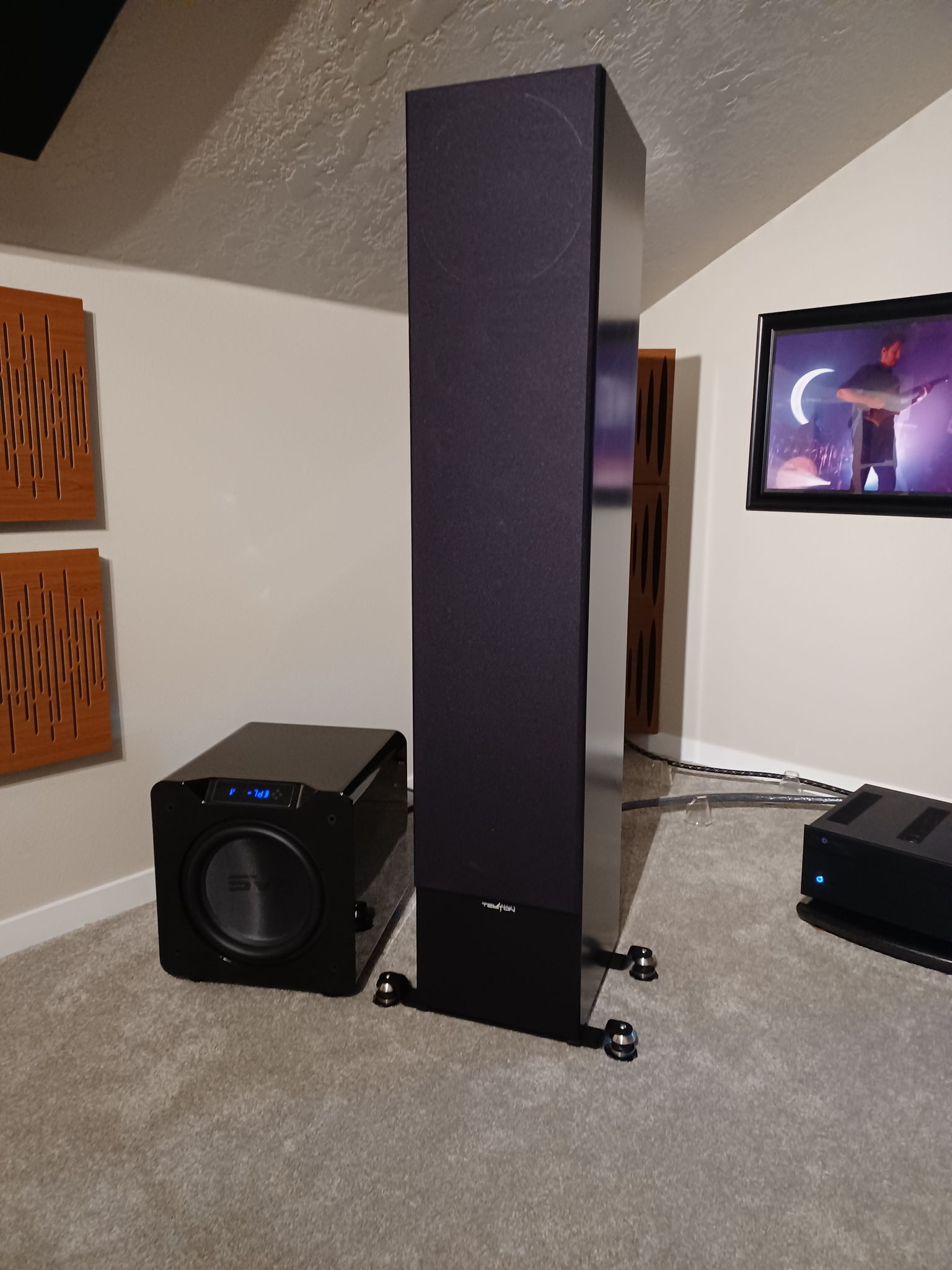 Side Speakers View