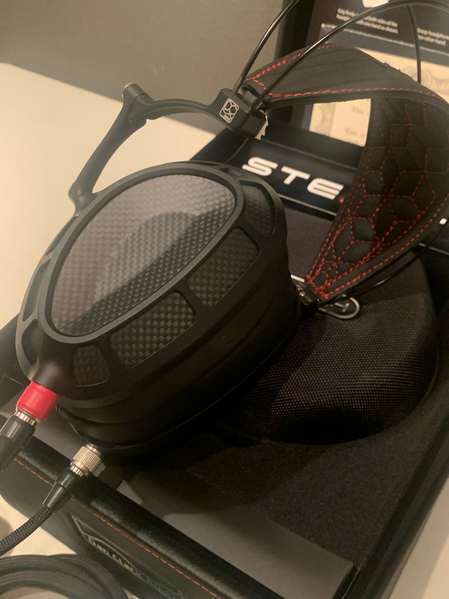 DAN CLARK AUDIO STEALTH HEADPHONES! 10