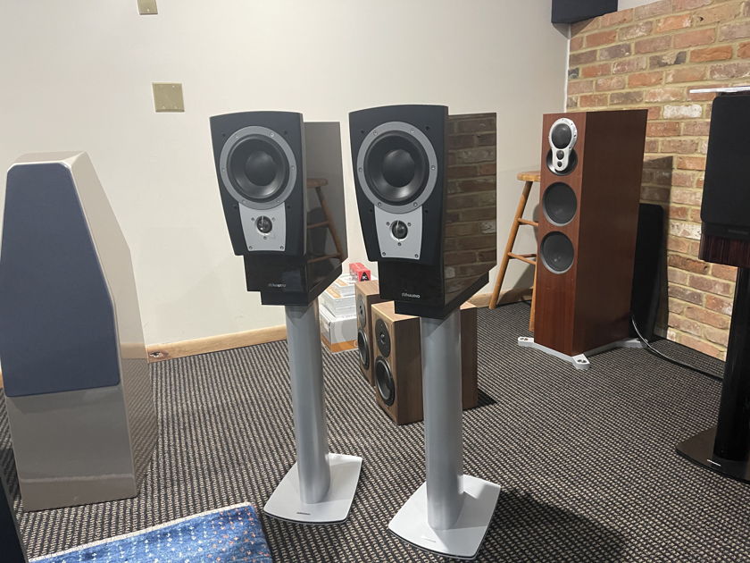 Dynaudio Confidence C1 mk2 Signature, Moccha Finish with silver stands, Bitcoin Accepted!
