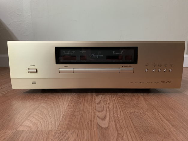 Accuphase Dp-430 CD player with Dac,  Japan AC 100V
