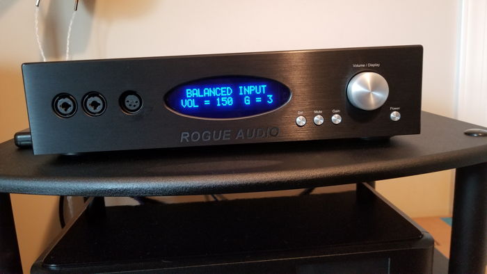 Rogue Audio RH-5 Tube hybrid headphone amp