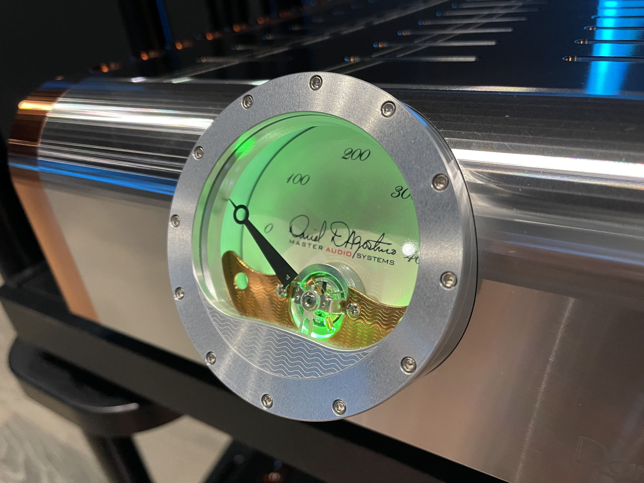 Dan D'Agostino Momentum M400 Monoblock Amplifiers - Sil... 4