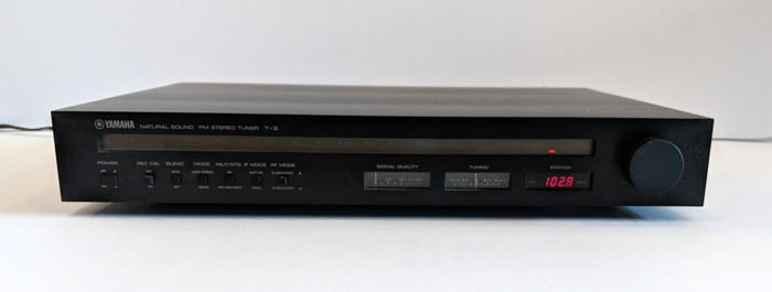 Yamaha T-2 FM Stereo Tuner