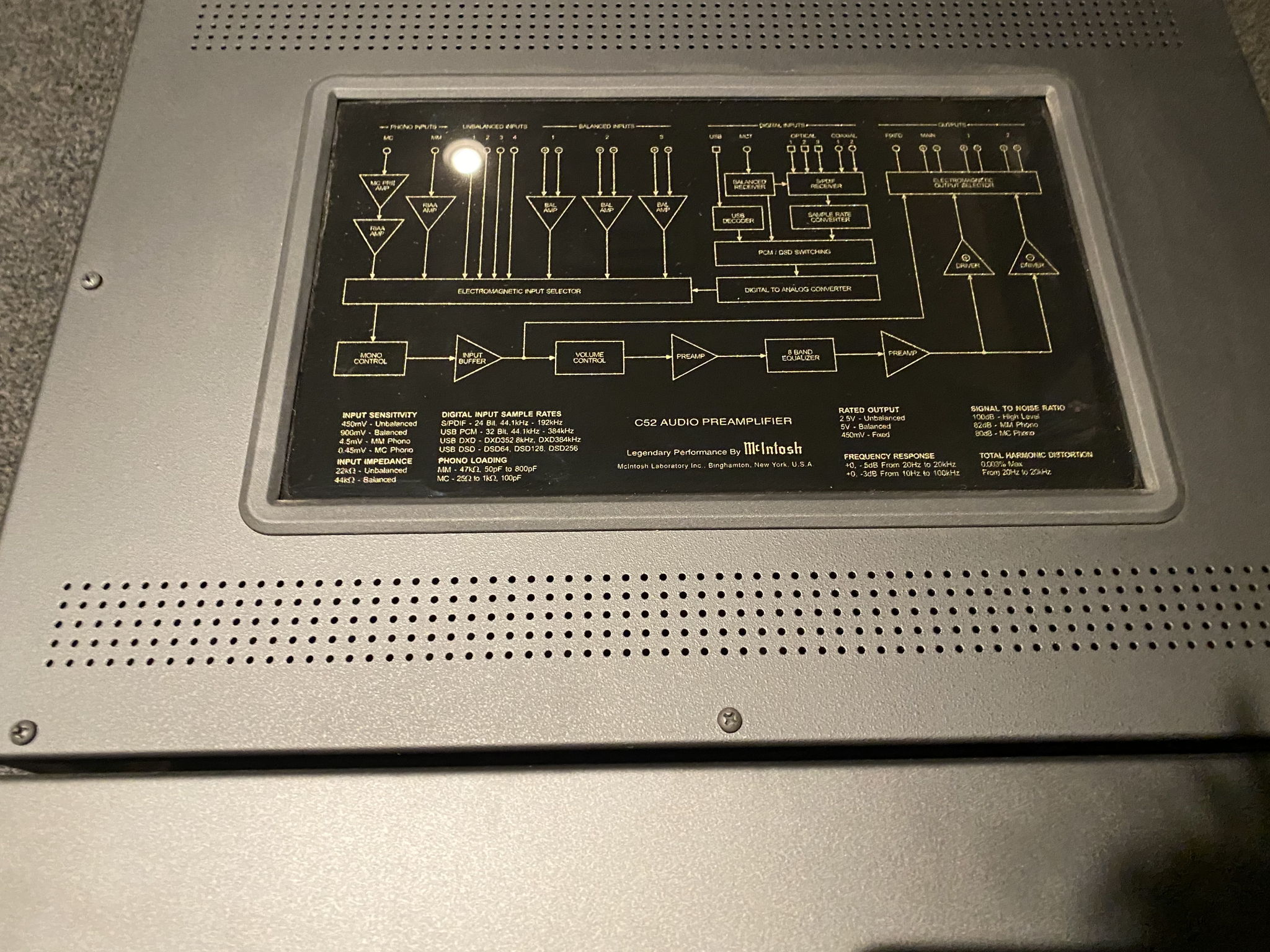 McIntosh C52 Preamp 4