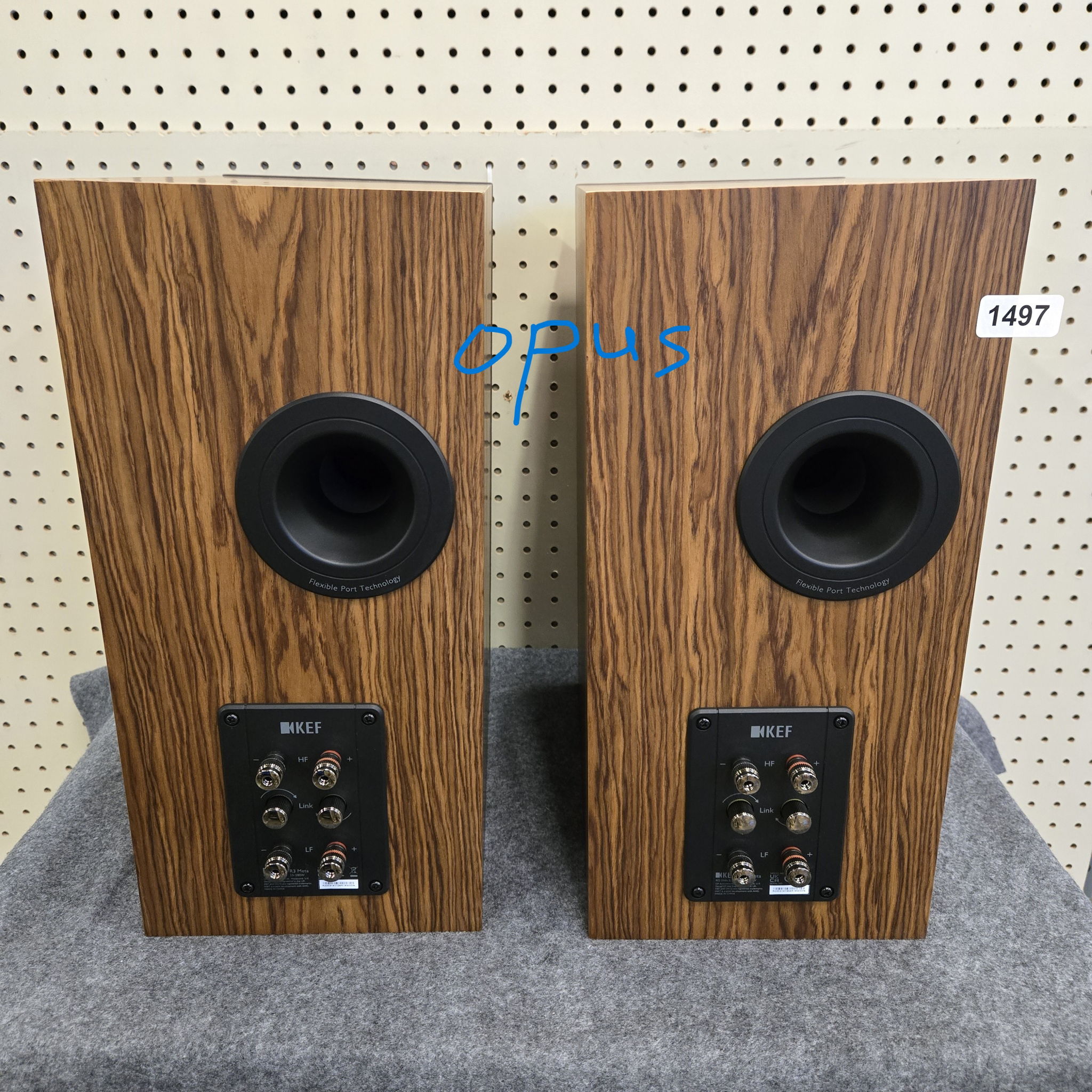 KEF R3 META Bookshelf speakers(Pair) Walnut (Used, with... 2