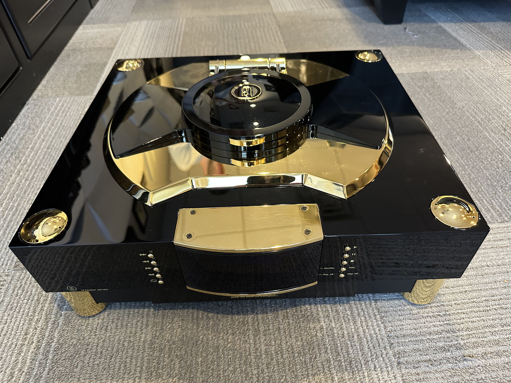 MBL 1621 A CD Transport (Black/Gold) 9