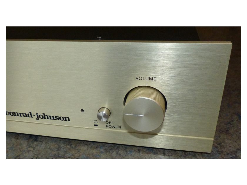 Conrad Johnson PV-7  Pre Amp with Phono