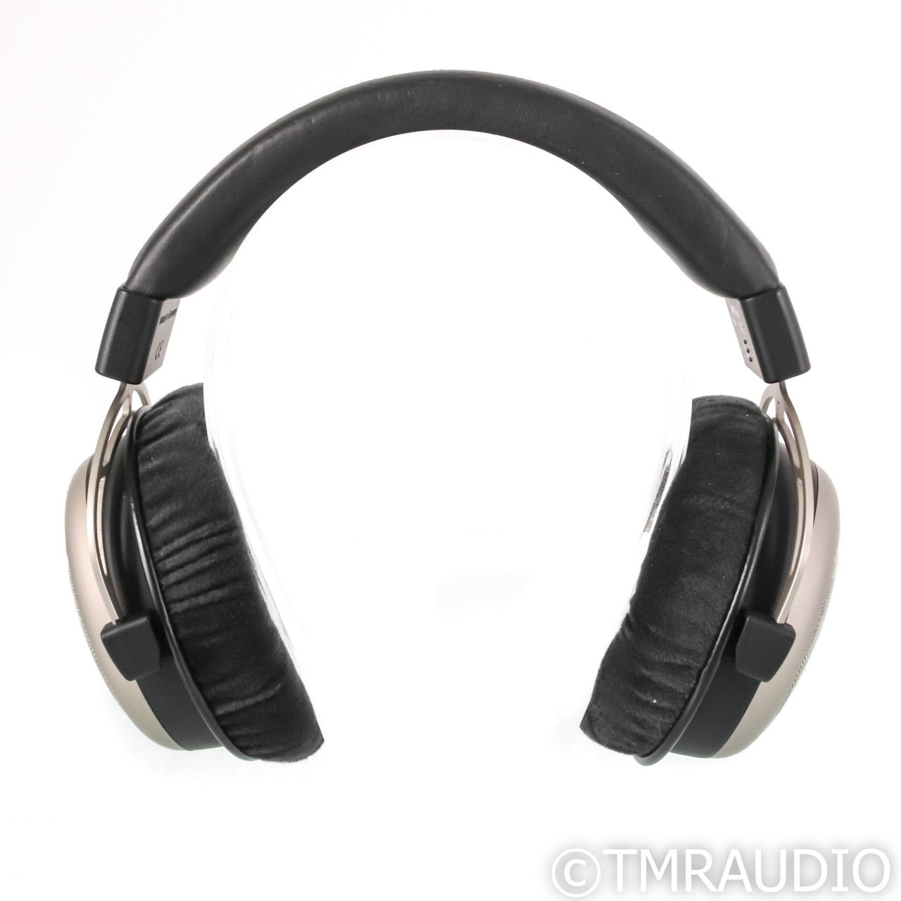 Beyerdynamic x Astell&kern AK T1P Closed Back Headphone... 2