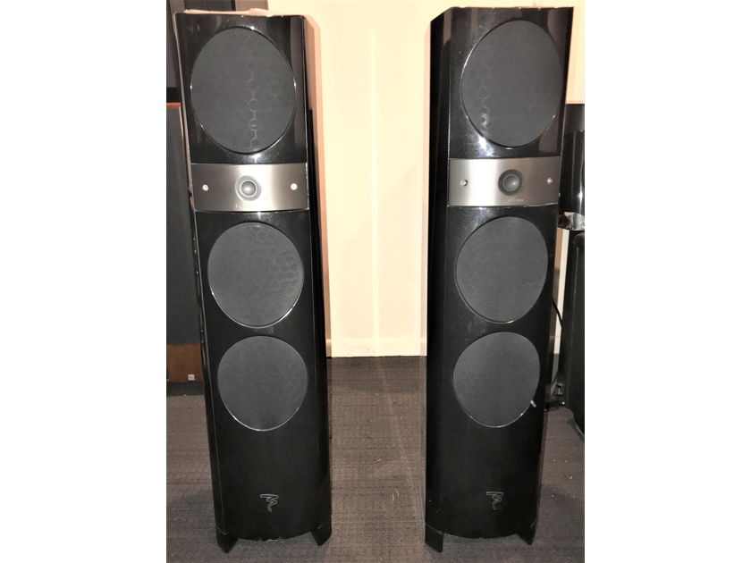 Focal Electra 1028be      Like new never left our showroom