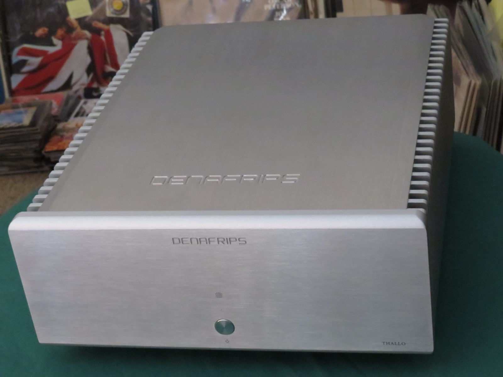 Denafrips Thallo Amplifier. Warranty! Mint!