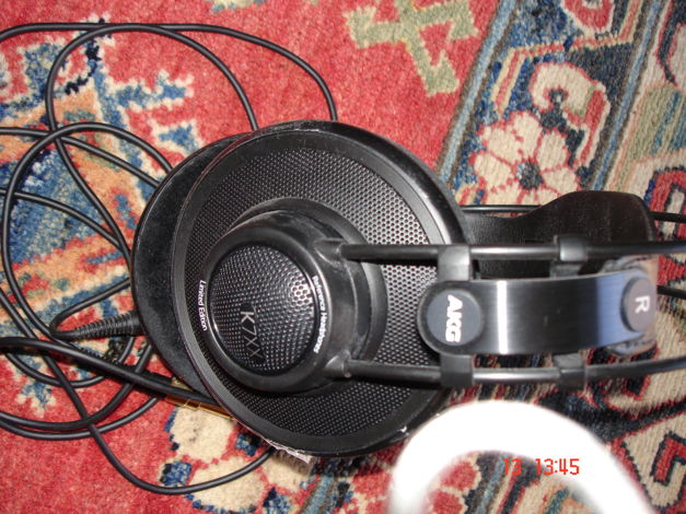 AKG Acoustics K7XX