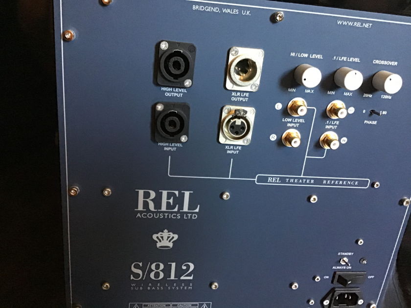 REL Acoustics  S/812