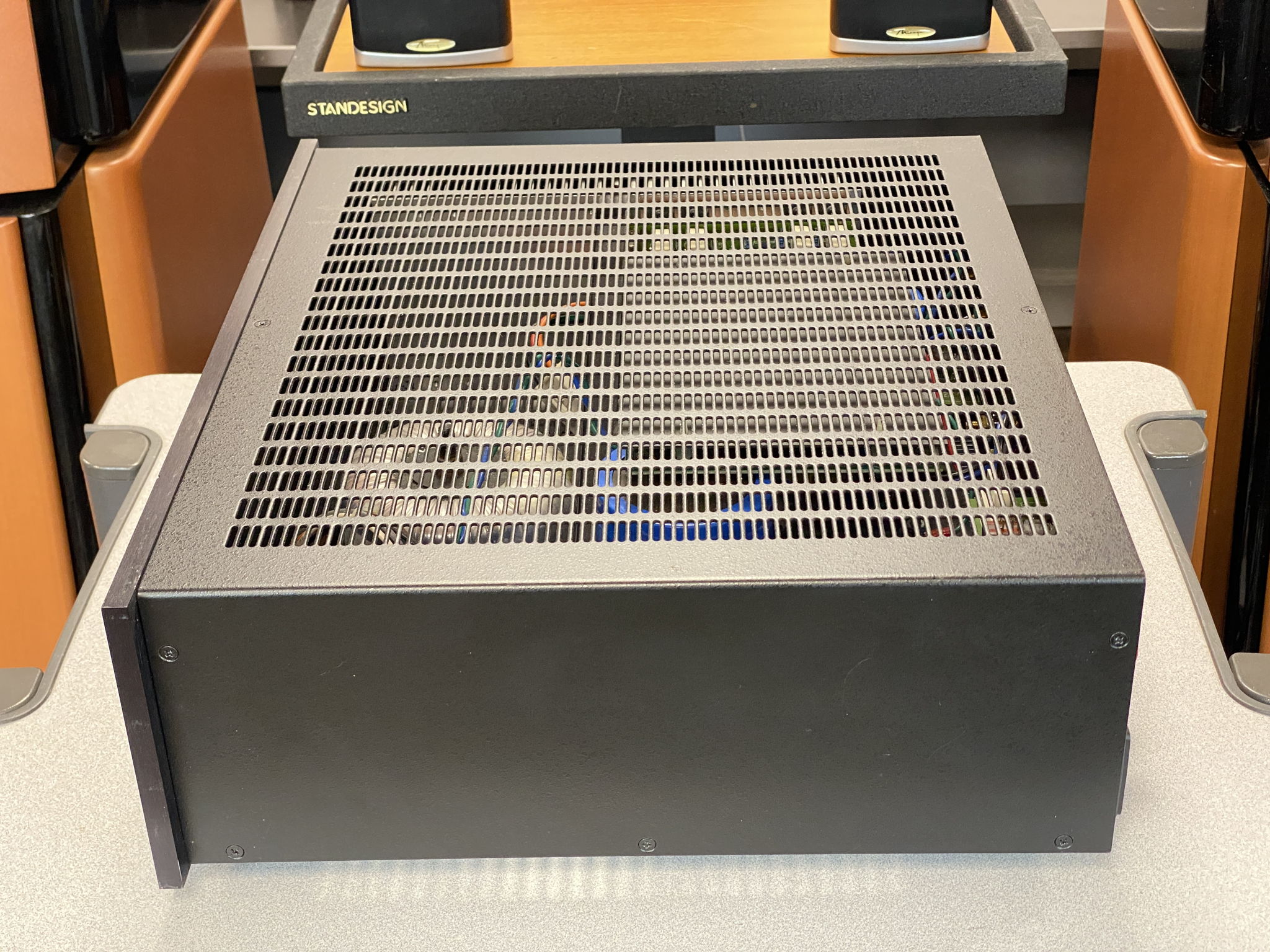 B&K ST-140M Mono Power Amplifier Block with RCA/XLR 9