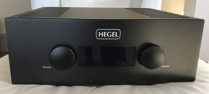 Hegel H600 ( Integrated Amp with Streamer )