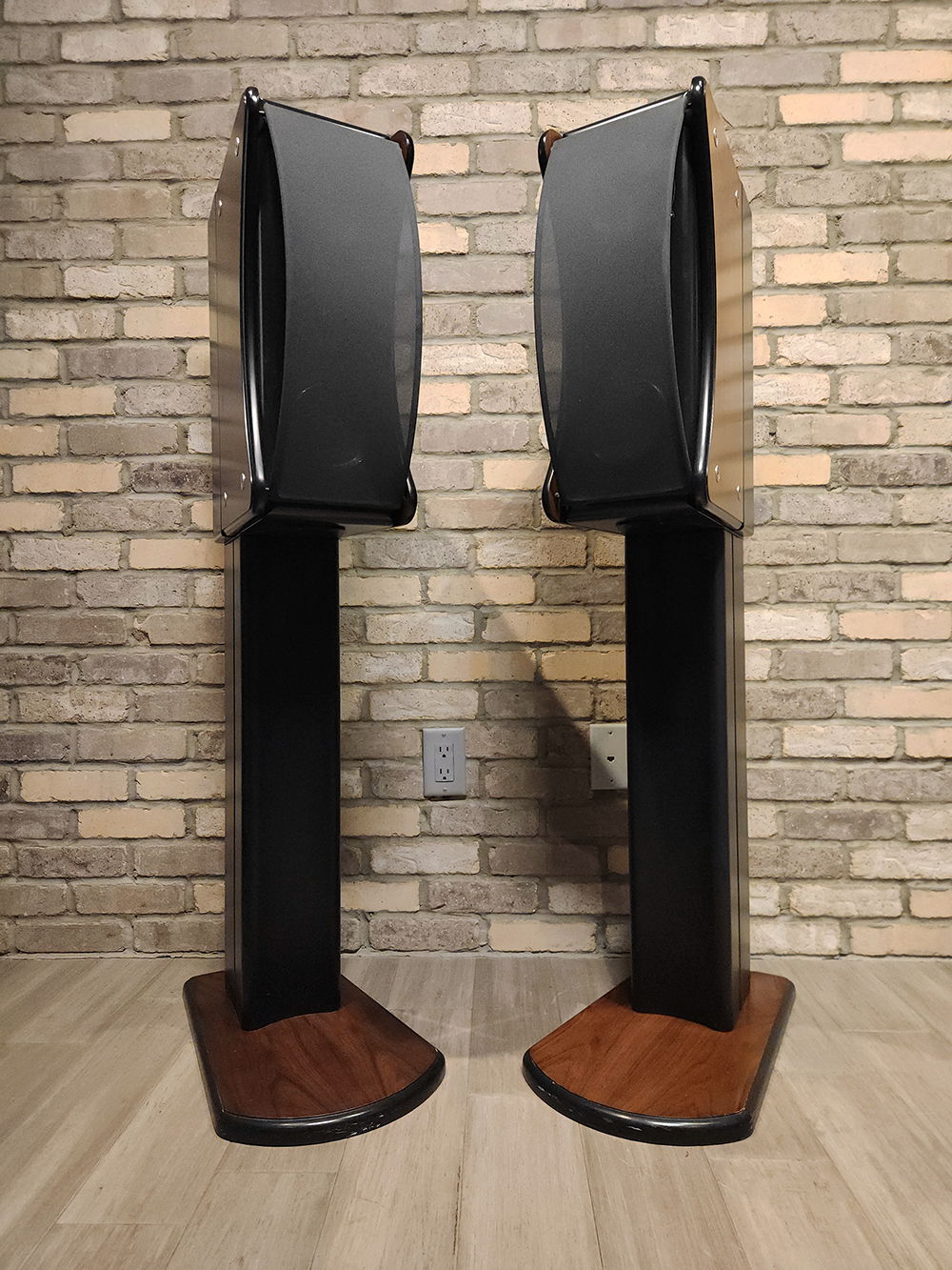 Revel Ultima Gem, Stand-Mounted Compact Loudspeakers w/...