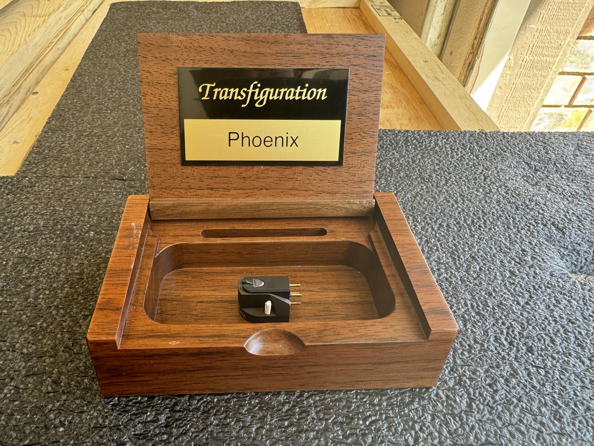 Transfiguration Audio Phoenix MC cartridge 3