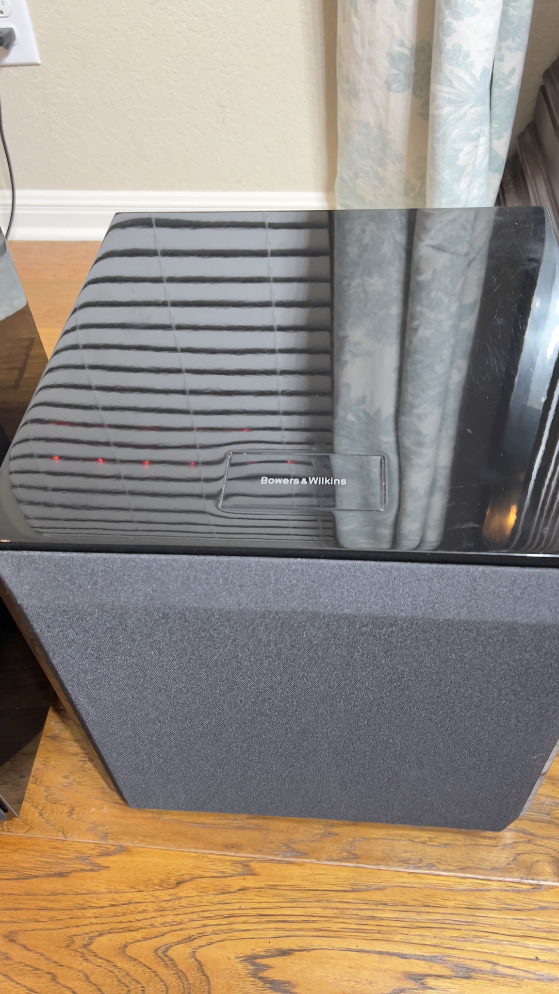 B&W (Bowers & Wilkins) DB4S Active Subwoofer PRICE FOR ... 2