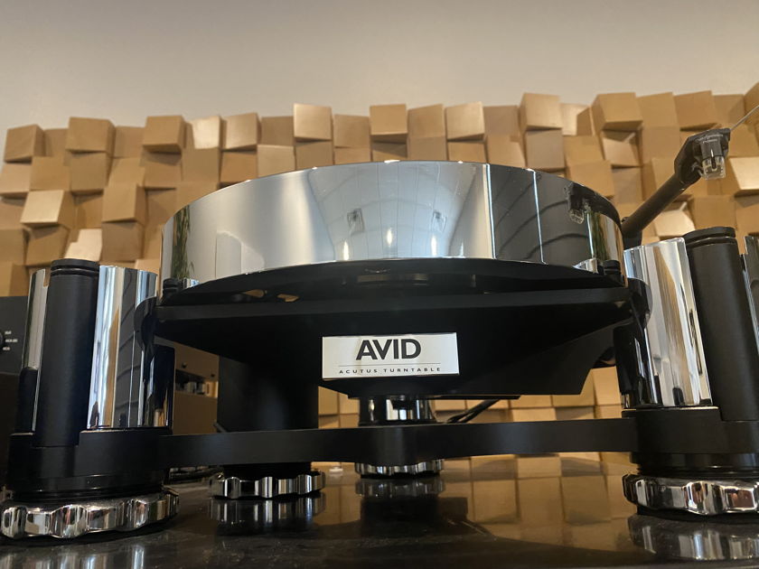 Avid Acutus SP Turntable w/ SME Series V Tonearm