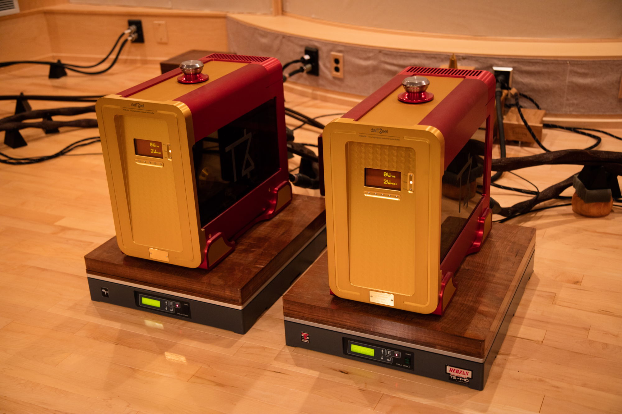 amps sitting on Taiko Tana active isolation platforms