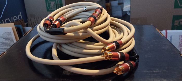 Monster Cable SUBWOOFER CABLE 10' Gold RCA Connectors P...