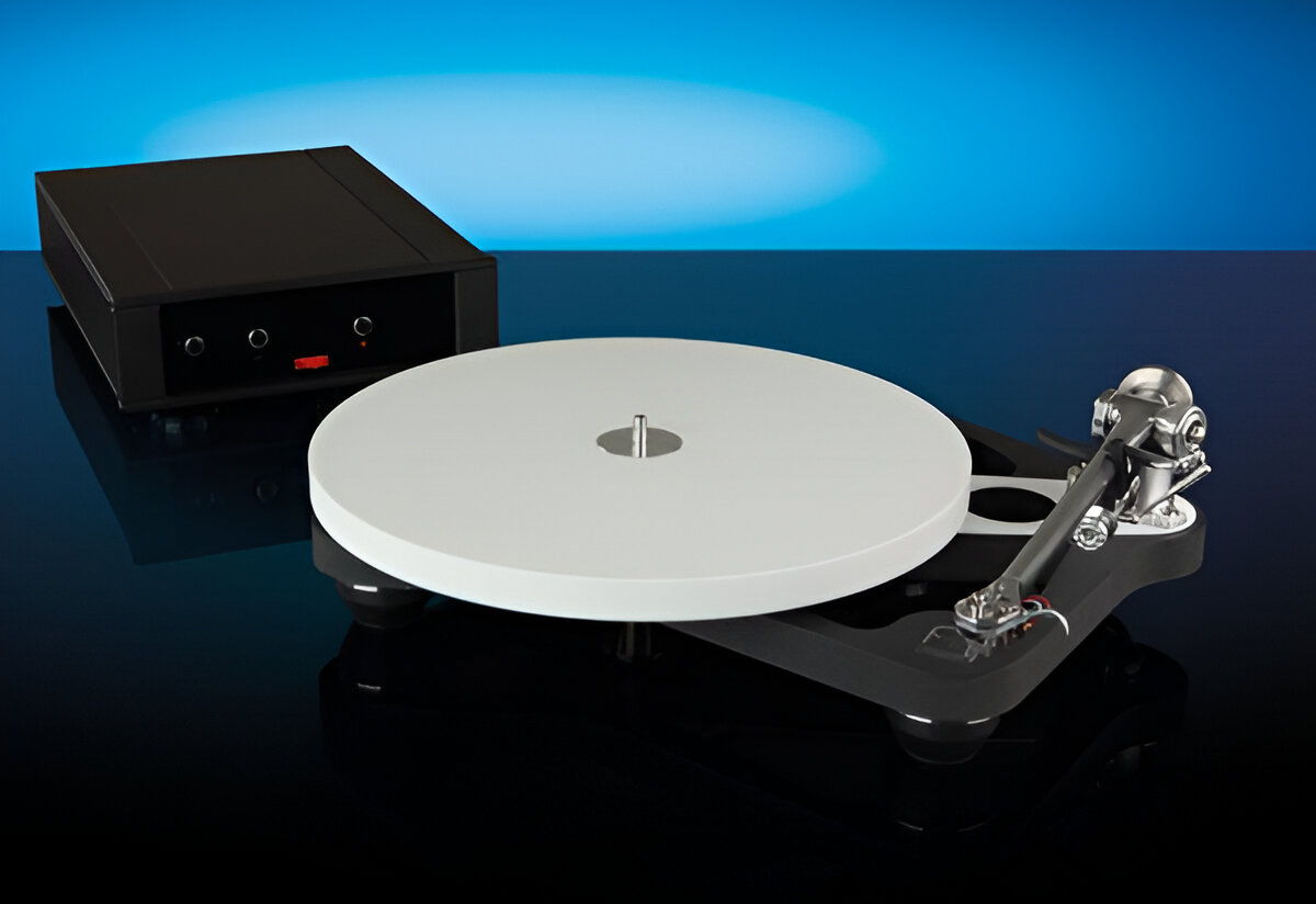 Rega Planar 10 Turntable with Rega RB3000 Tonearm, PL10... 2