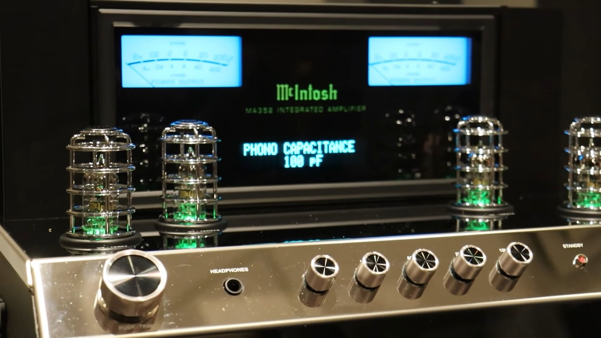 McIntosh MA352