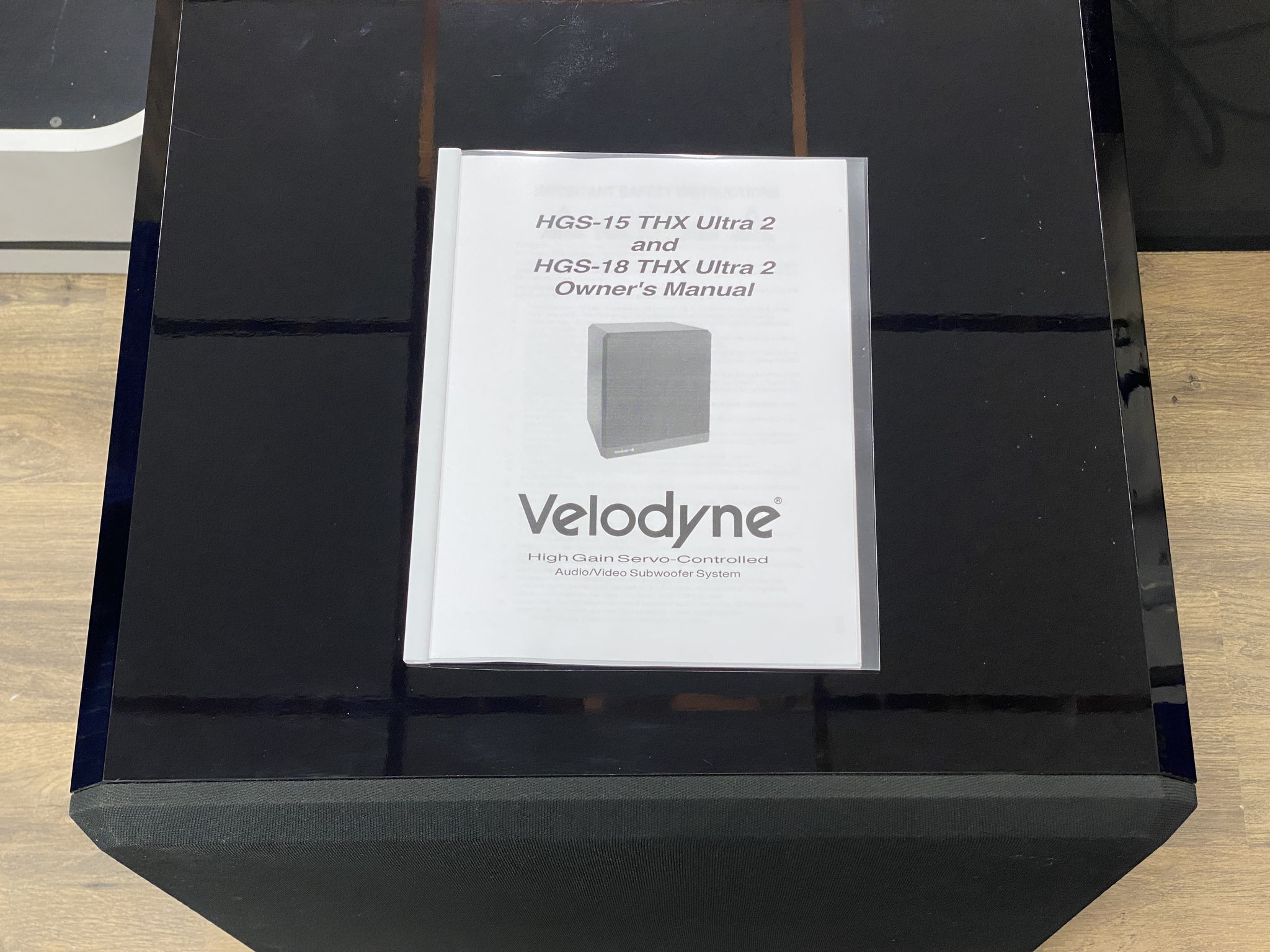 Legendary Velodyne HGS-18, high-end 18-inch powered sub... 8
