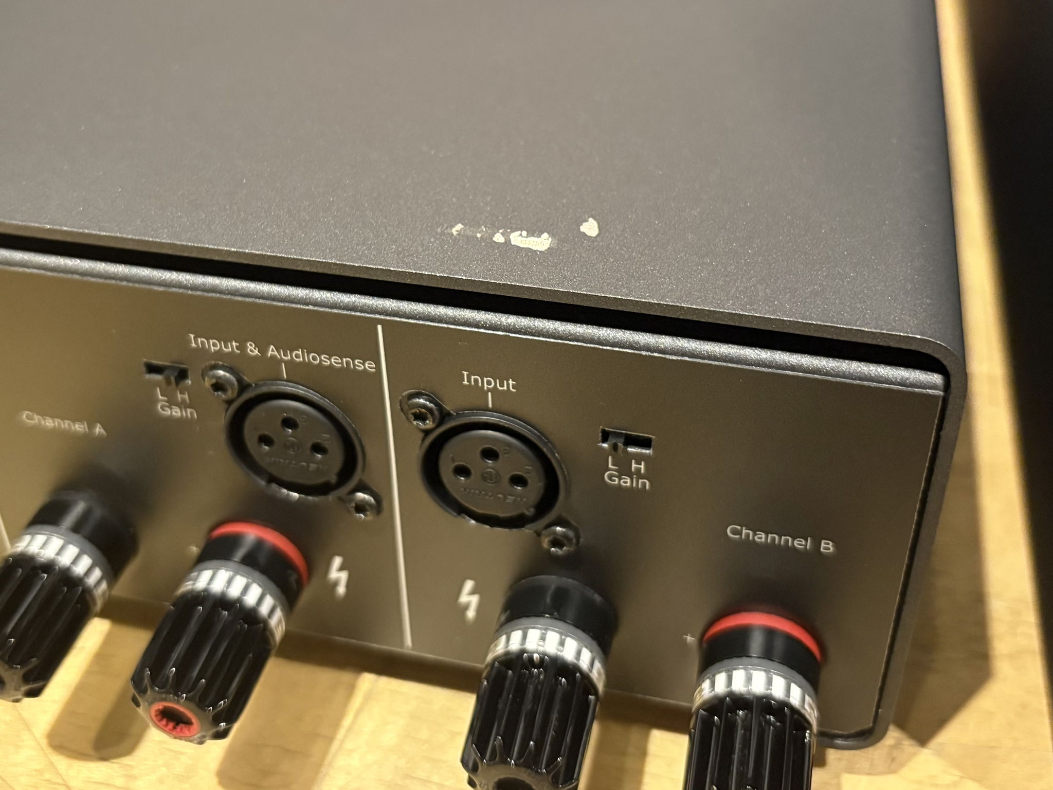 Boxem A 4215/E2 Stereo Power Amplifier - 210 WPC into 8... 12