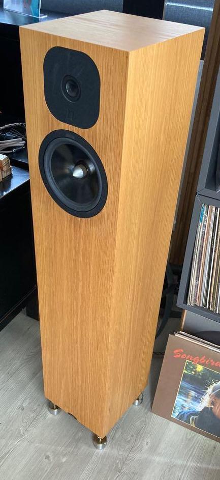 Neat Acoustics Momentum SX5i - Brand New in Box! 5