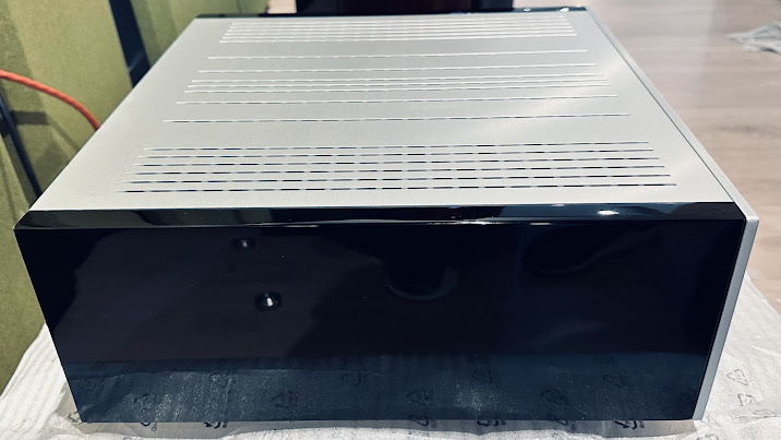 Yamaha A-S3200 Integrated Amplifier Small Dent on Top F... 5