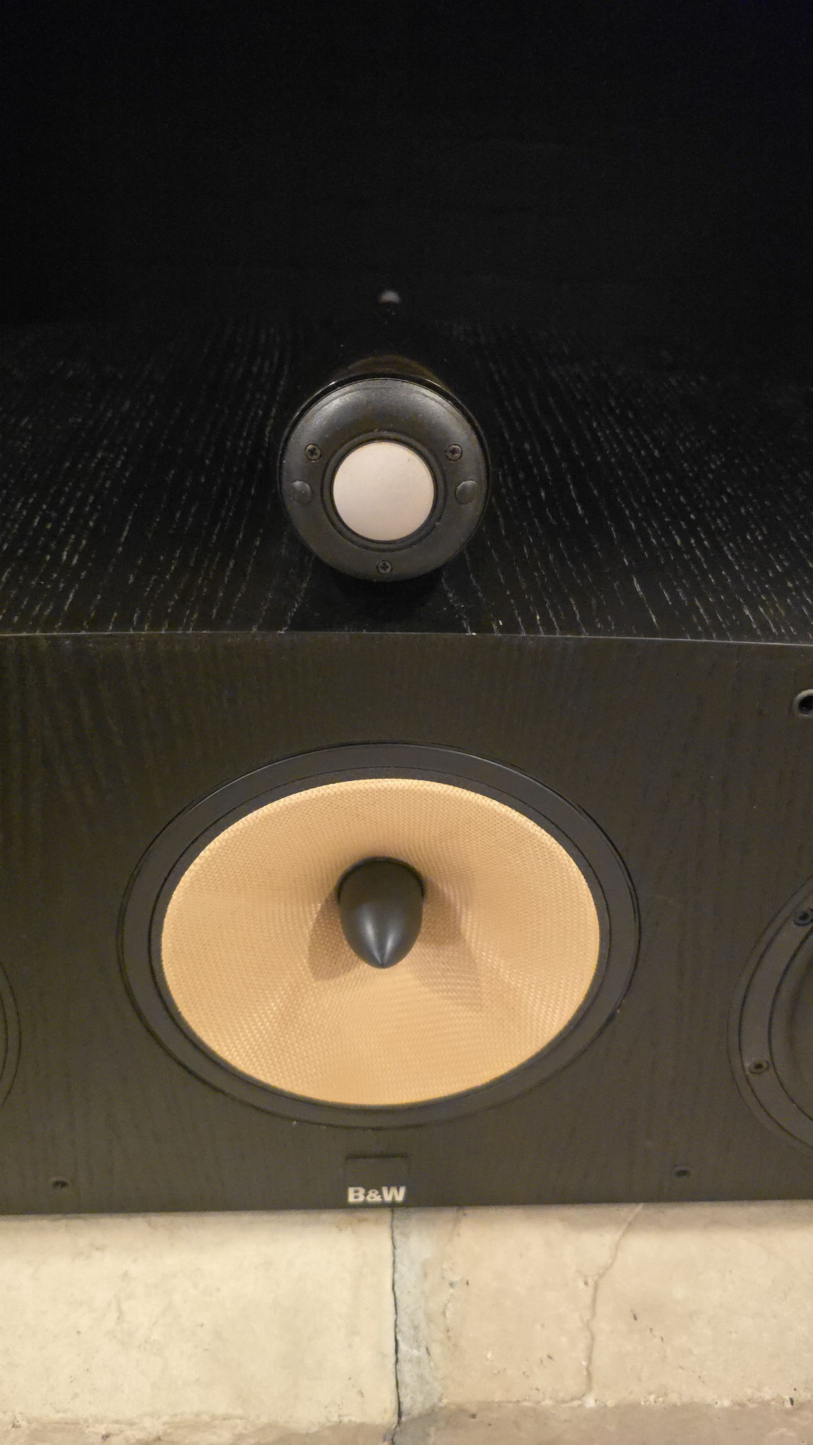 B&W (Bowers & Wilkins) HTM-2D 2