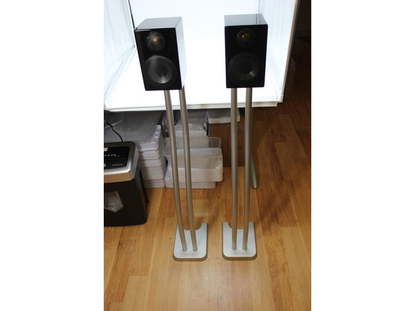 Monitor Audio Radius 90 R90 Bookshelf Speakers with Original Stands x 1 Pair