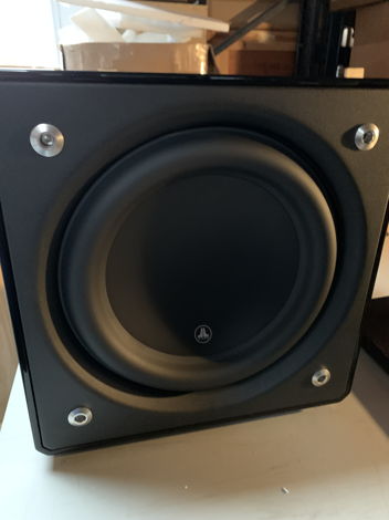 JL Audio D110 Black Ash Excellent Condition “Open Box”