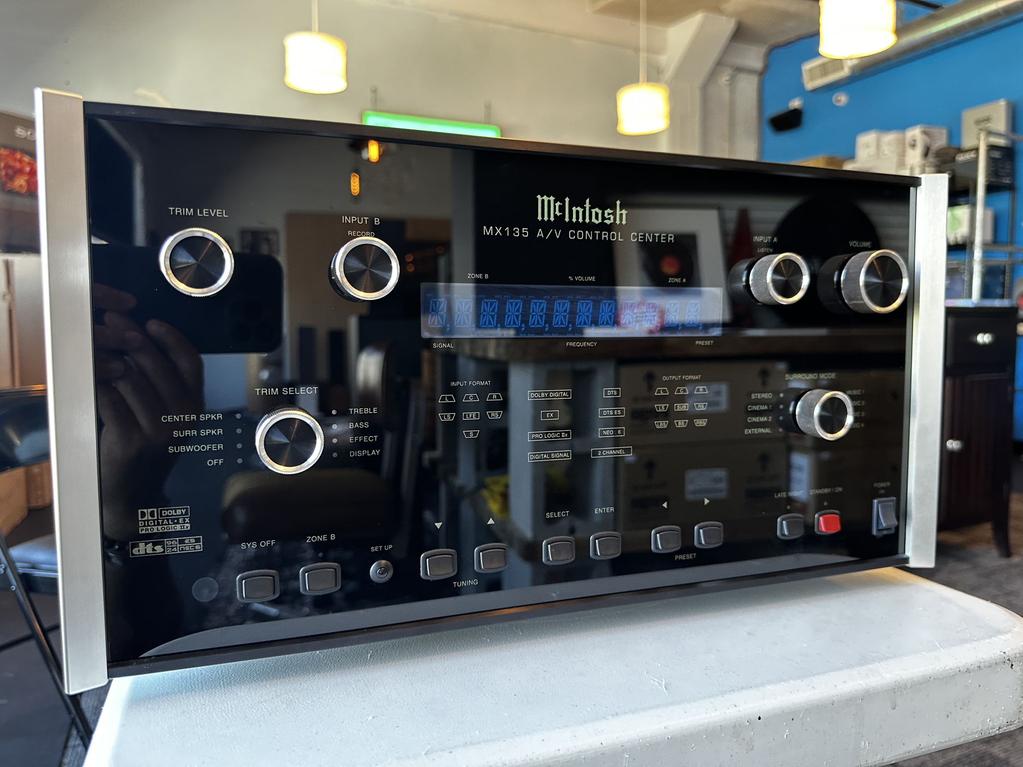 McIntosh MX-135 Preamplifier 2