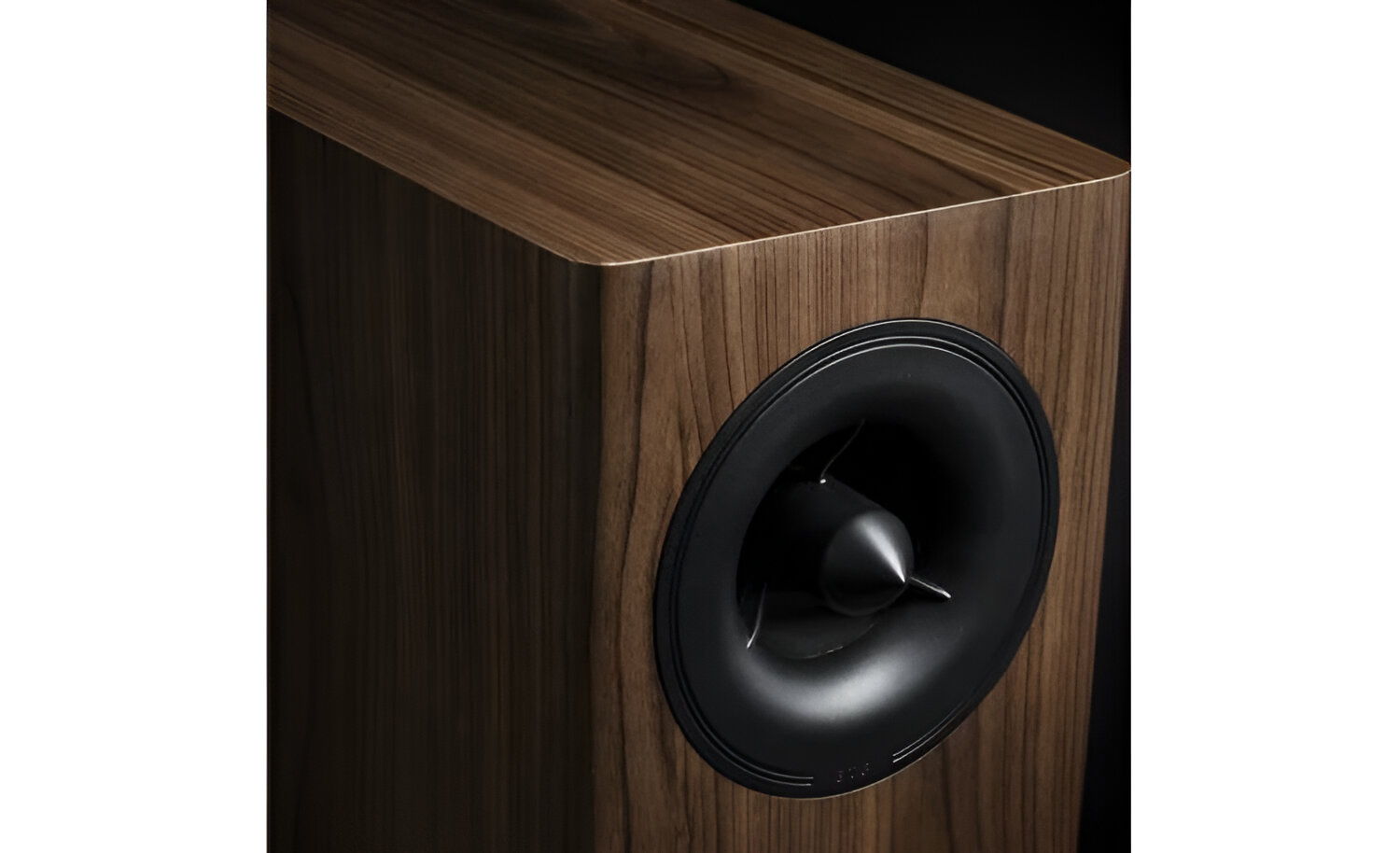 Polk Audio Reserve R100 Bookshelf Speakers in Brown 3