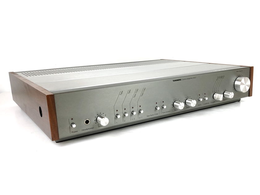 Tandberg TCA 3002 2-CH Stereo Control PreAmplifier Phono Stage PRE AMP w/ Wood Side Walls 115/230V