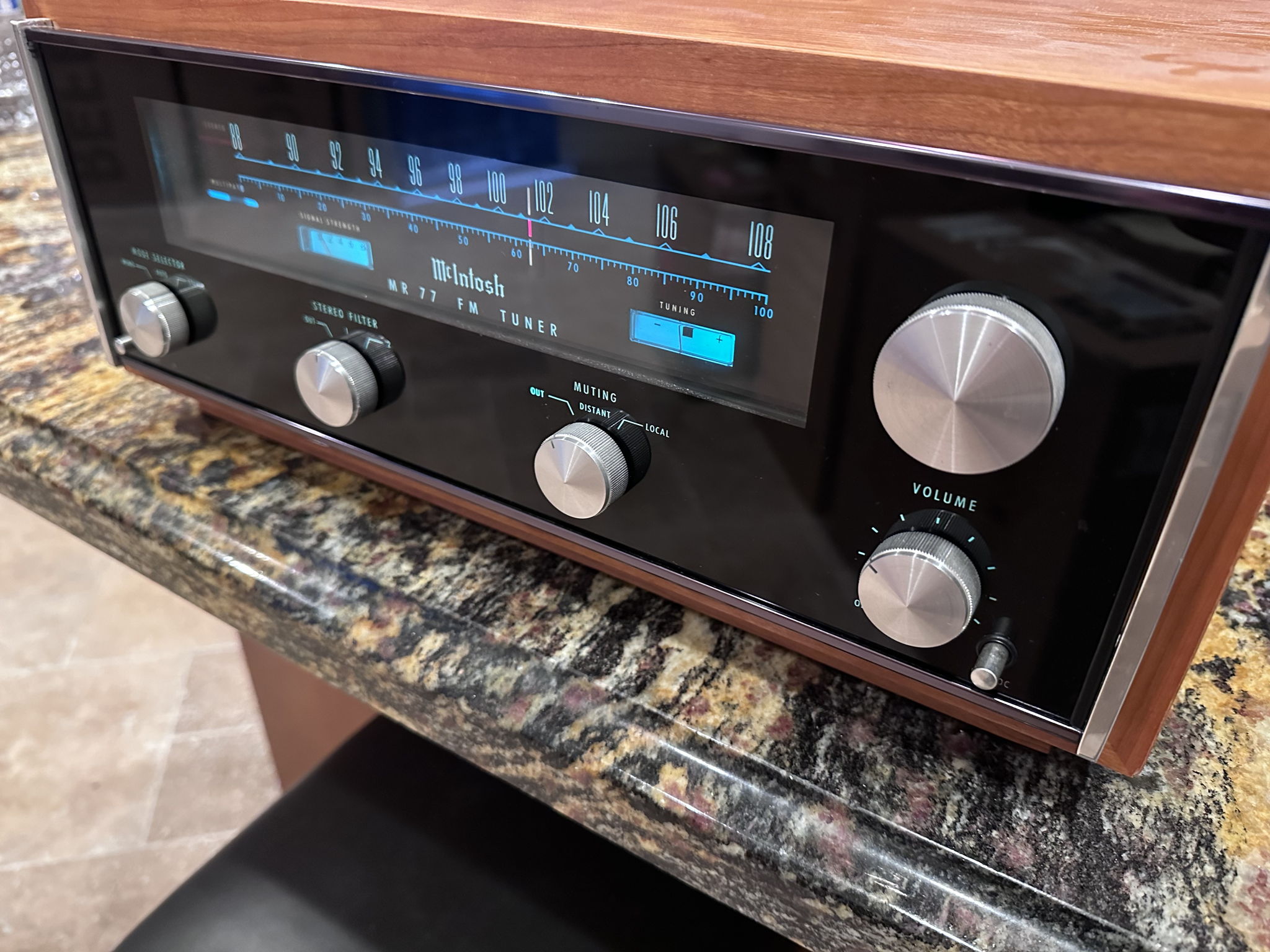 McIntosh MR77 3