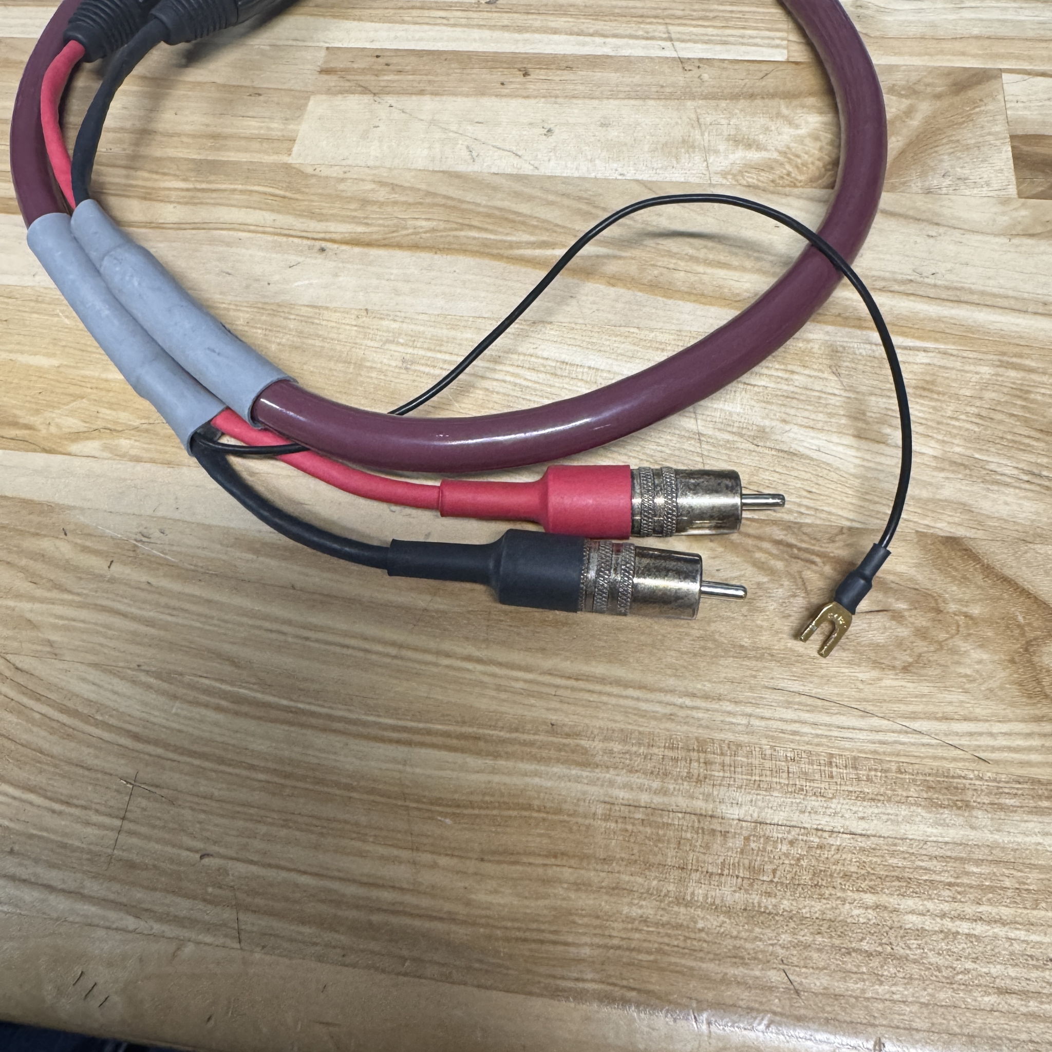 Cardas Golden Cross Phono Cable RCA to XLR – 1 Meter 2