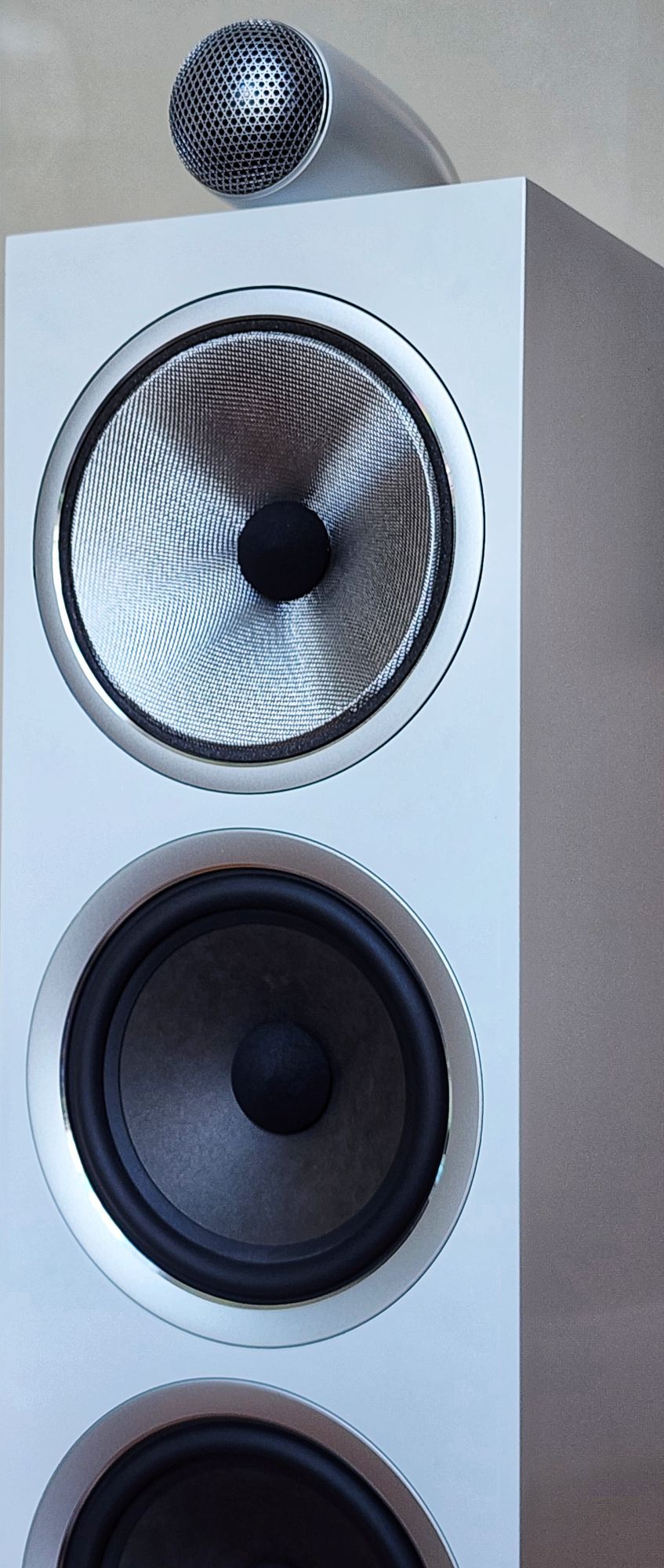 B&W (Bowers & Wilkins) 702 S2 9