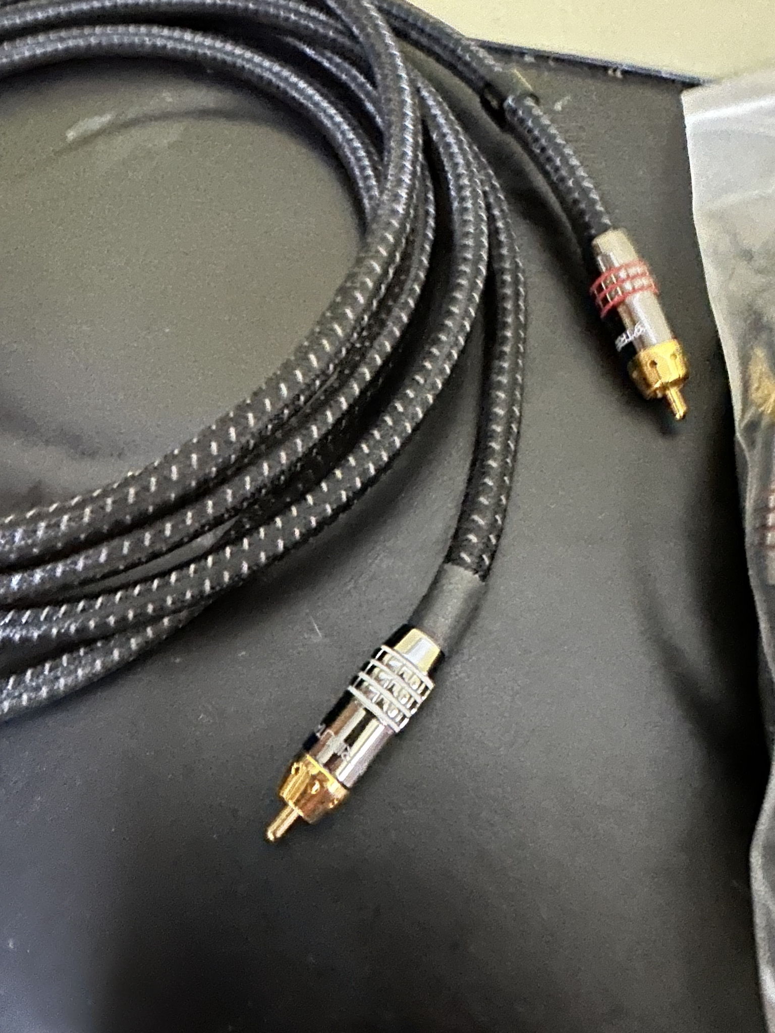 Tributaries 8a 2m RCA interconnects 4