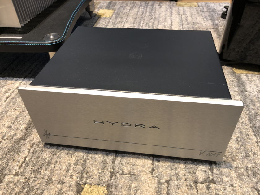 Shunyata Research Hydra 8 Hydra VRAY Power conditioner