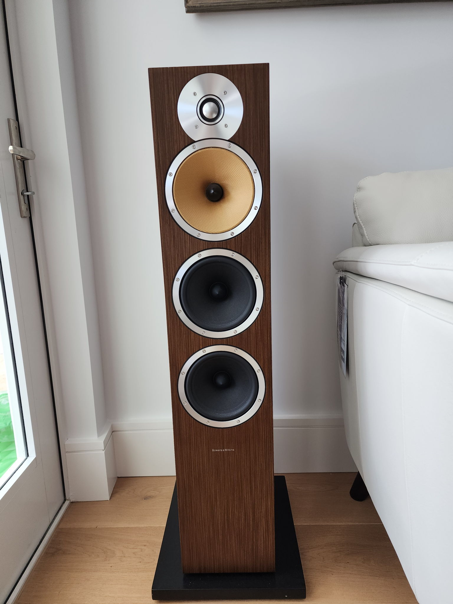 B&W (Bowers & Wilkins) CM9, CM8, CMS2,ASW610