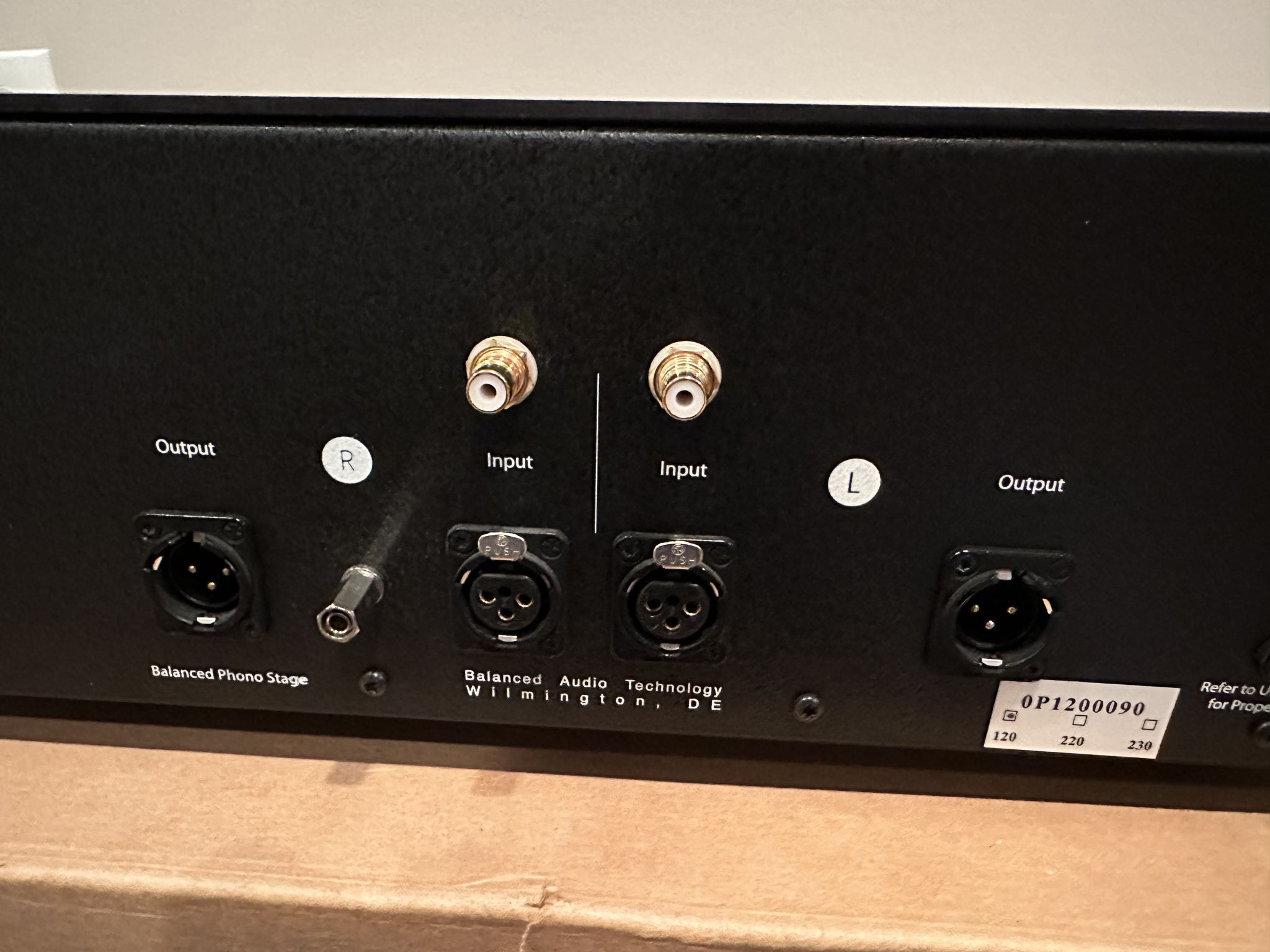 Balanced Audio Technology VK-P12SE Tube Phonostage 4