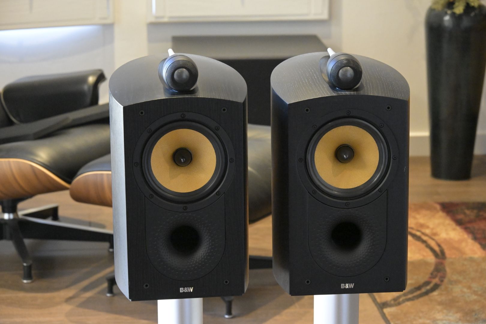 B&W Nautilus 805 Bookshelf Speakers; Pair, Black Finish... 5