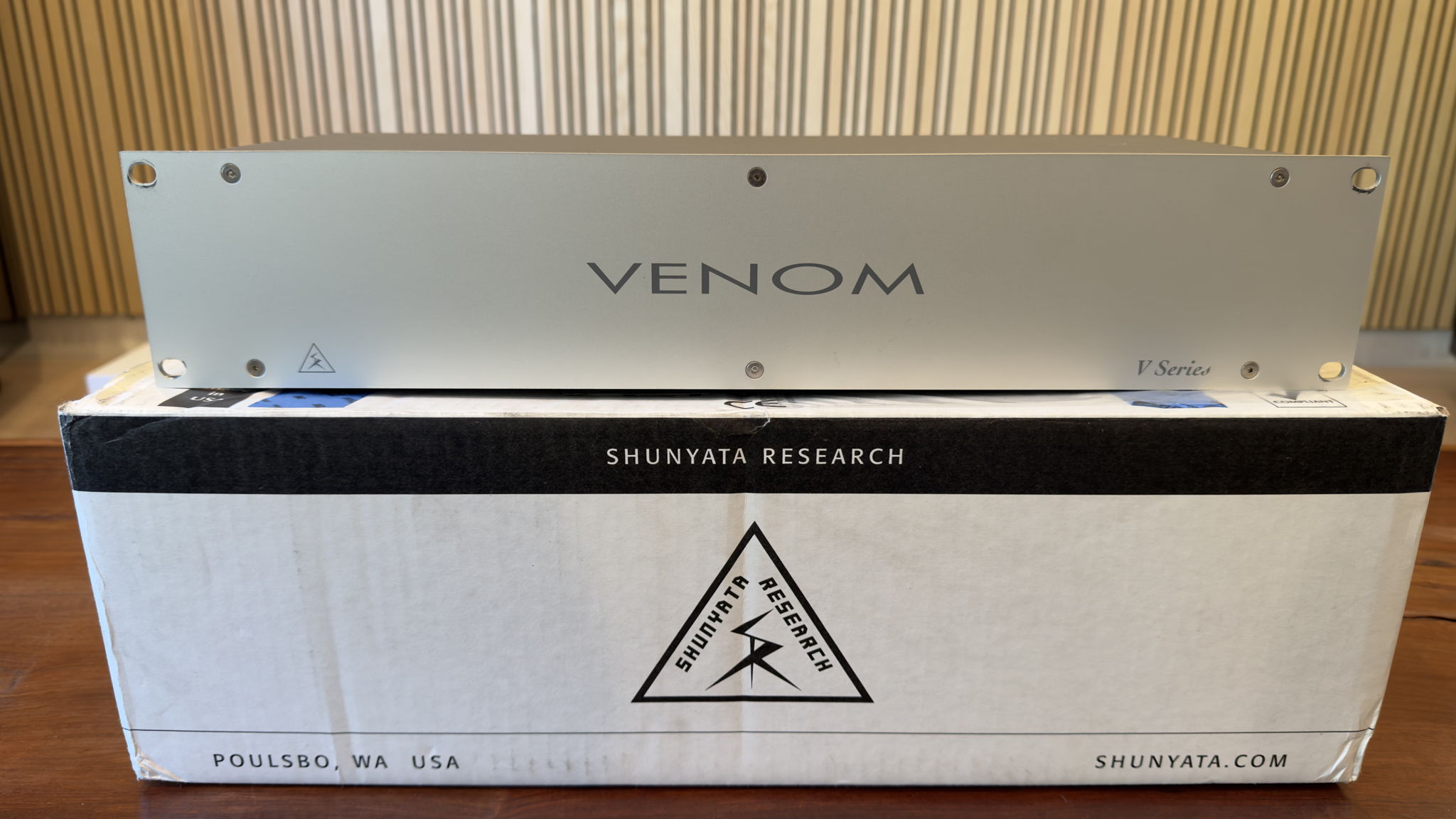 Shunyata Research Venom V16 V16-U Rack Mount Power Cond...