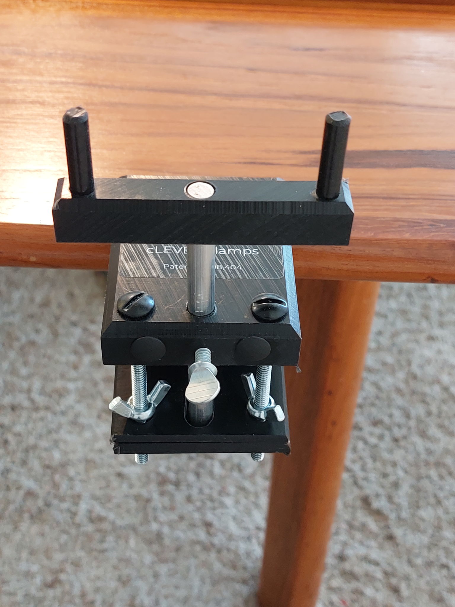 cLEVER clamps - IEC cable support 3