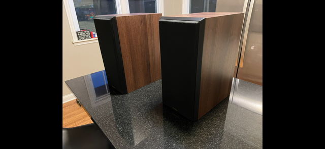 Klipsch RP600M II Walnut Bookshelves!! 6